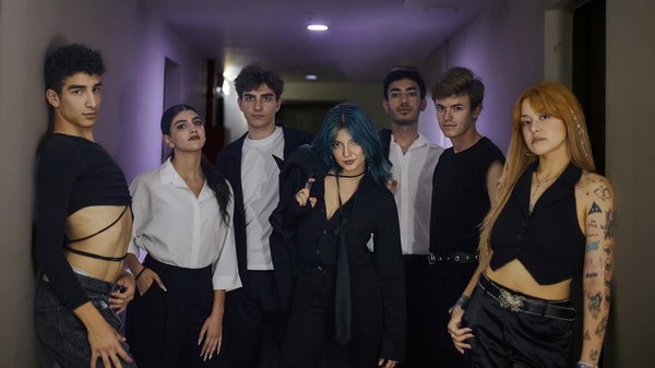 Transforming British High Street Style into Haute Couture Elegance: Must-Know Fashion Tips and Tricks for an Elevated Look